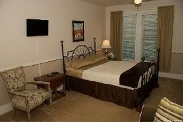 DEER CREEK INN (Grass Valley)